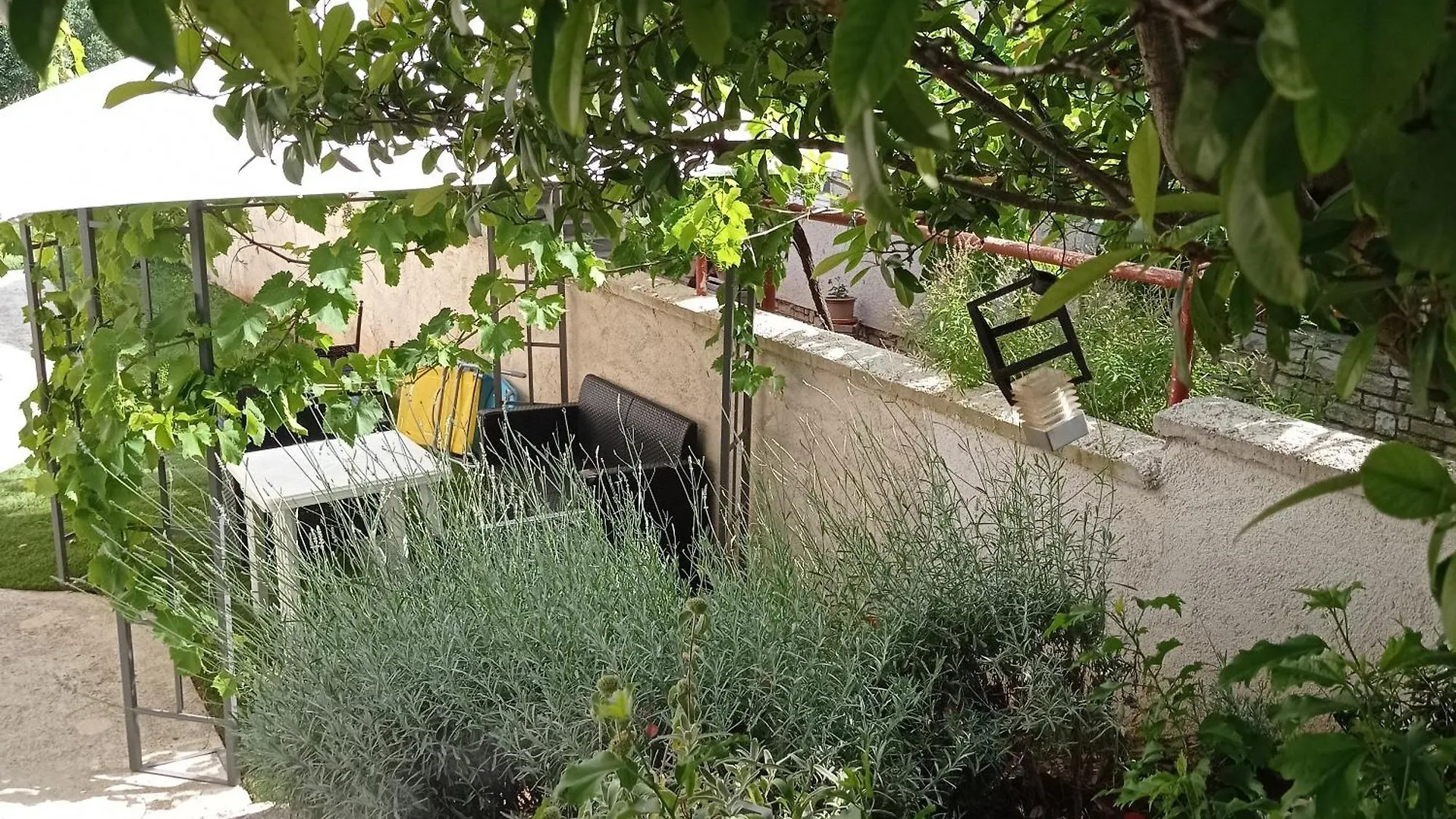 Apartments Anica Πούλα 0*,