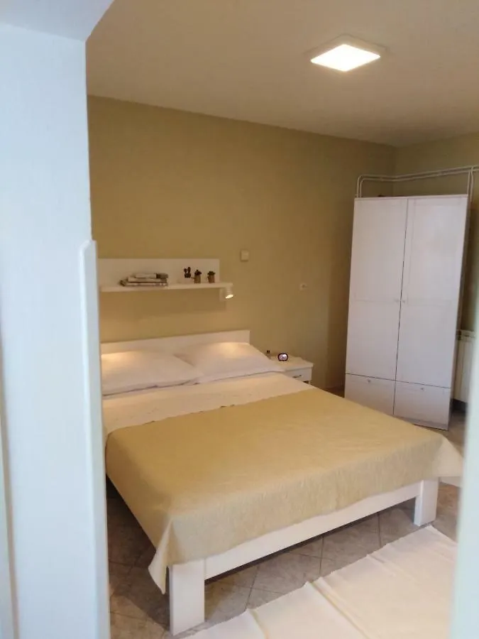 Apartments Anica Pula