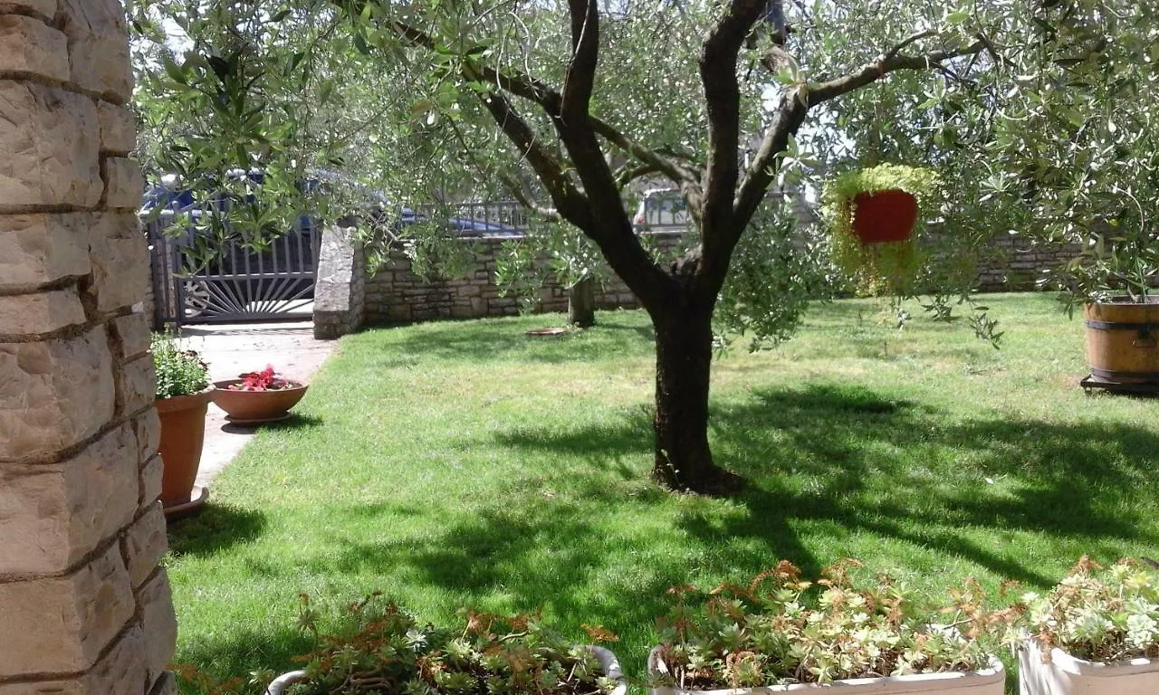 Apartments Anica Pula